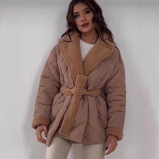Damen gesteppte Fleecejacke mit Gürtel und großem Kragen EB