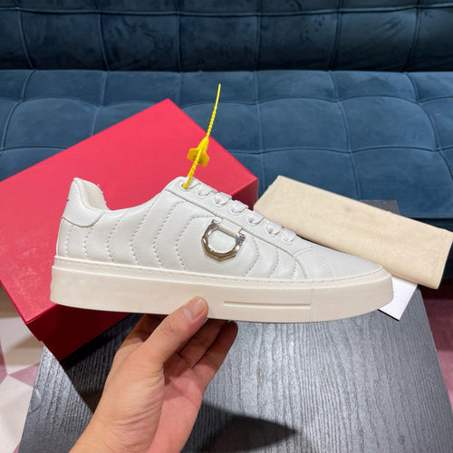 Damen Bequeme Sneakers mit modischer Prägung EB