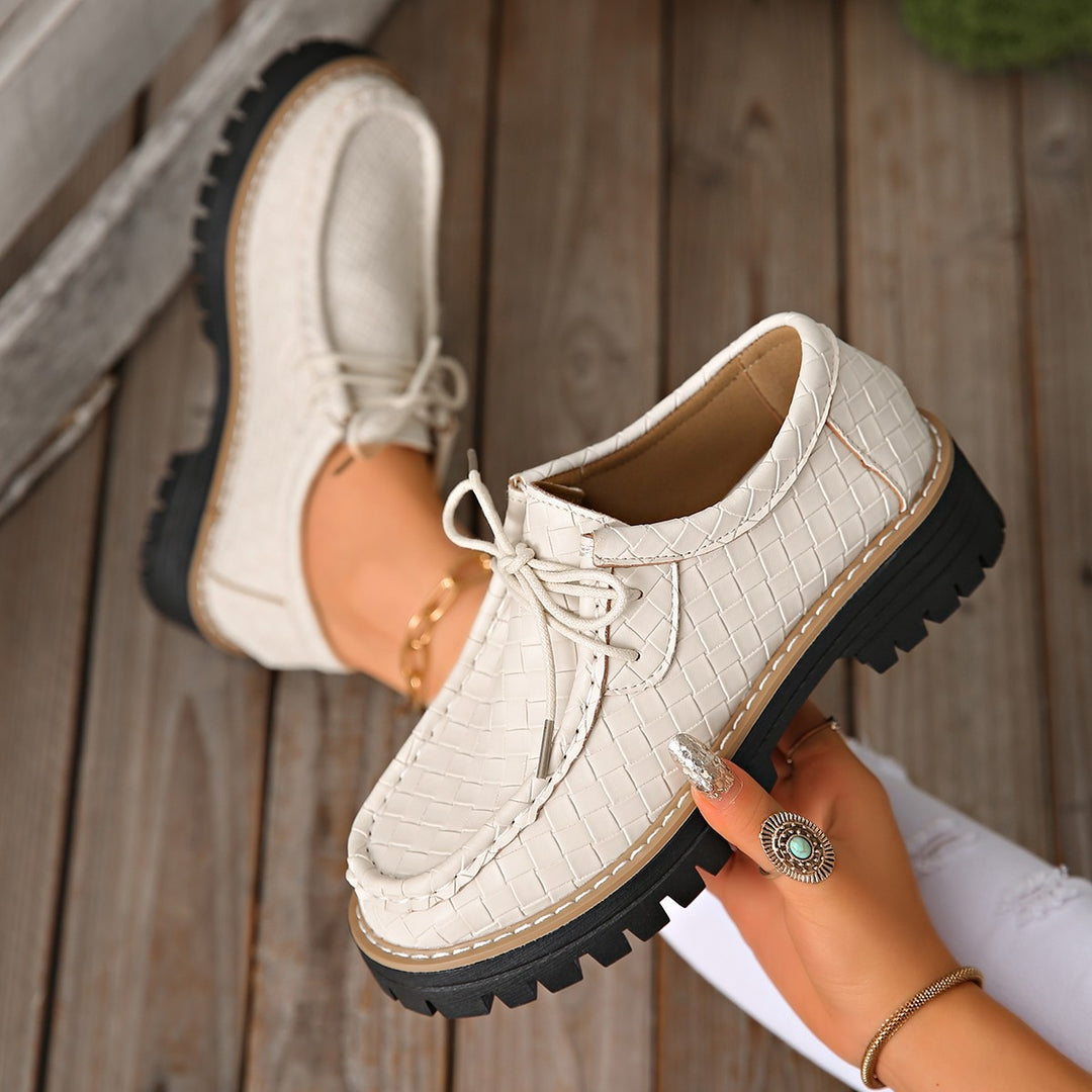 Damen Schnürschuhe mit schimmerndem Krokoprägung und rutschfester Profilsohle EB