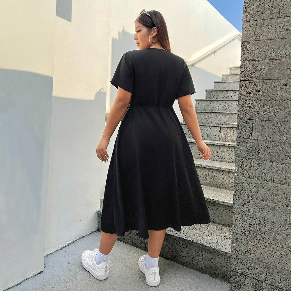 Damen Wickelkleid mit elegantem Schlitz und taillierter Silhouette EB