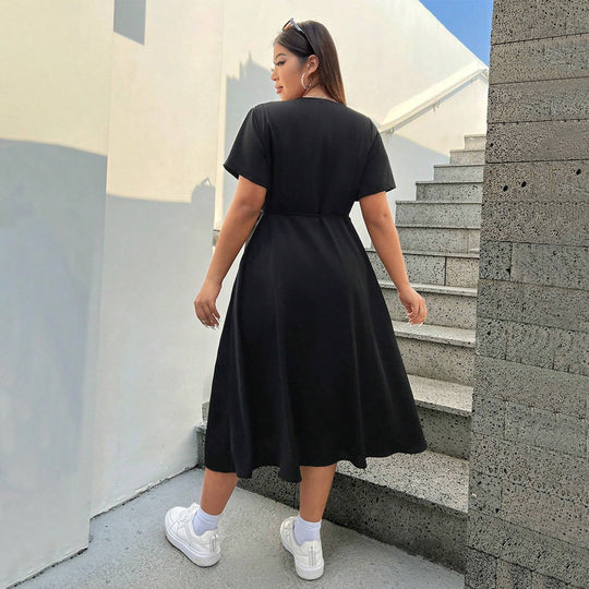 Damen Wickelkleid mit elegantem Schlitz und taillierter Silhouette EB