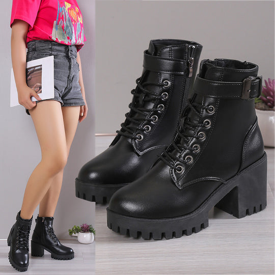 Damen Chunky Stiefel mit robustem Profil und Schnallenakzent EB
