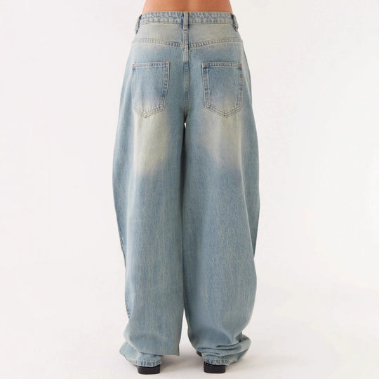Damen nan oversized Denimjacke mit heller Vintage-Waschung, aufgesetzten Brusttaschen und verlängerten Manschetten EB