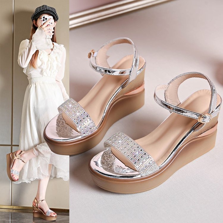 Damen Glitzernde Wedge-Sandalen mit komfortablem Fußbett EB