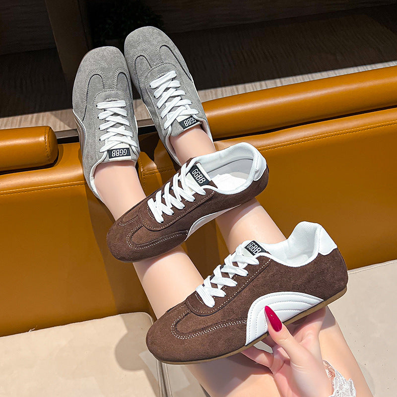 Damen sportliche Sneakers mit hochwertigem Wildleder-Obermaterial und flexibler Sohle EB
