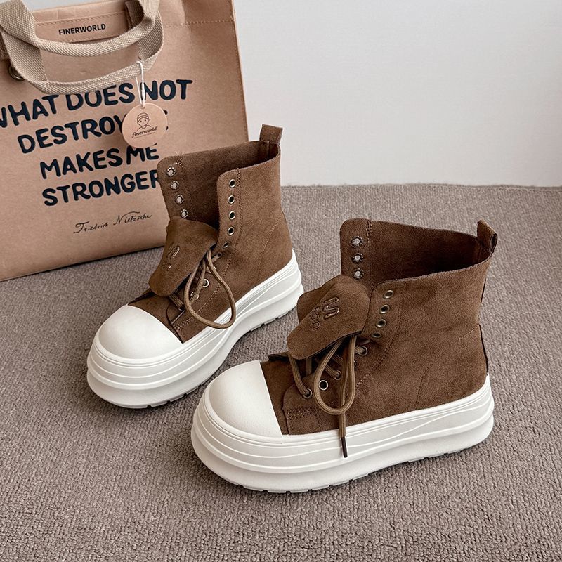 Damen Hochtop Sneakers mit plattformartiger Sohle und innovativer Schnürung EB