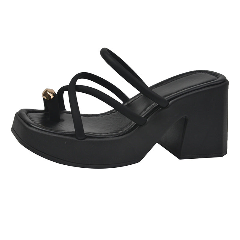 Damen Komfortable Plateau-Sandalen mit verstellbaren Riemen und elegantem Schmuckdetail EB