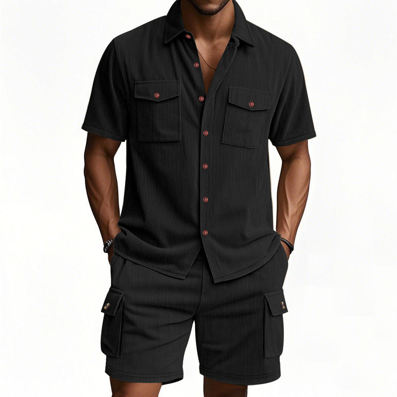 Herren komfortables Freizeitoutfit mit Kurzarmhemd und lockeren Shorts EB