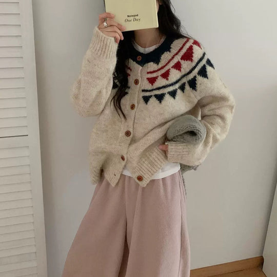 Damen Grobstrickcardigan mit aufwendigem Farbmuster und komfortablem Knopfverschluss EB