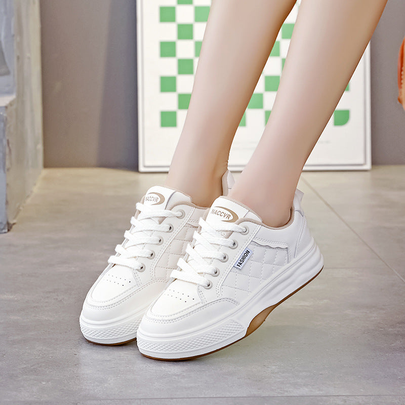 Damen Modische Sneakers mit rutschfestem Profil und dämpfendem Komfort EB