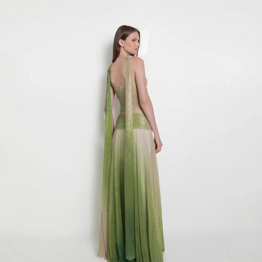 Damen Maxikleid mit fließendem Rock und eleganten Trägern EB