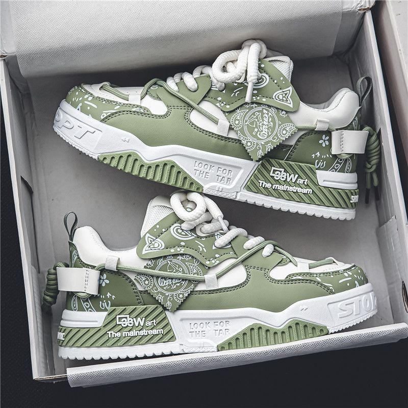 Damen modische Sneakers mit einzigartigem Design und innovativen Designelementen EB