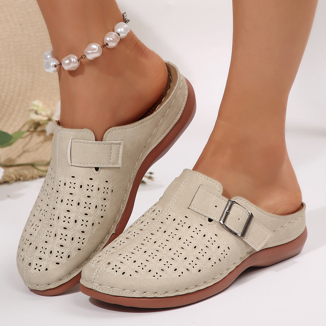 Damen Komfortable Clogs mit raffiniertem Lochmuster EB