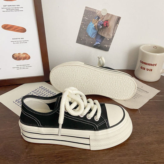 Damen Fashion Plateau Sneakers mit robustem Obermaterial und gestreiftem Sohlenprofil EB