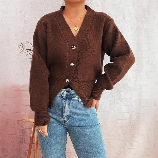 Damen leichte Strickjacke mit tiefem V-Ausschnitt und dekorativen Knöpfen EB