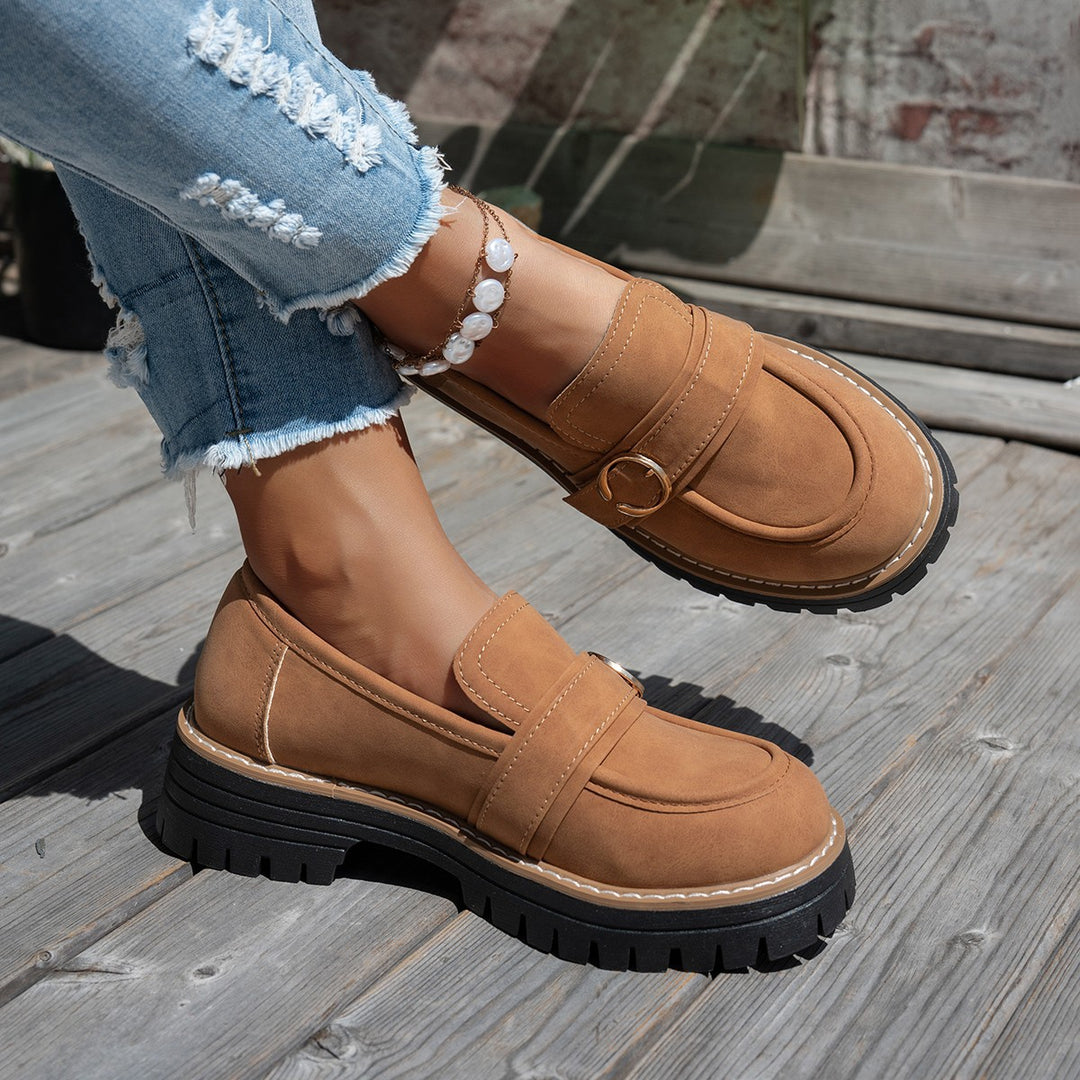 Damen robuster Loafer mit grober Profilsohle, gepolstertem Komfortfußbett und zierlicher Metallschnalle EB