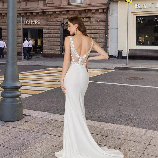 Damen Elegantes Abendkleid mit raffinierten Spitzendetails und figurbetonter Silhouette EB