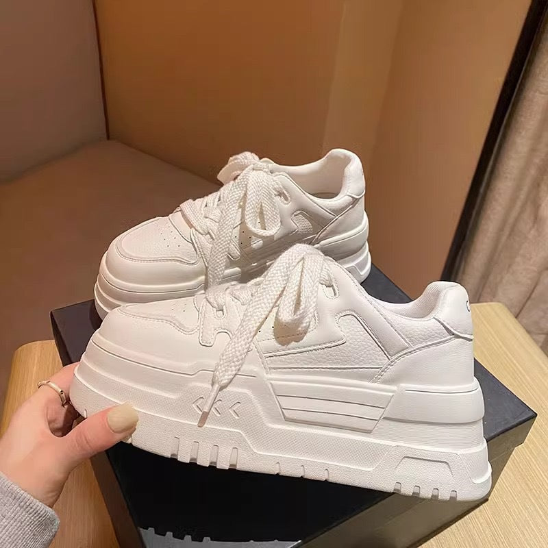 Damen Chunky Sneakers mit sportlichem Design und klobiger Sohle EB