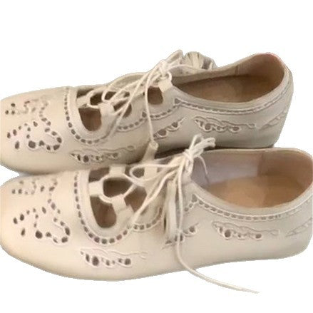 Damen Schnürschuhe mit filigranen Aussparungen EB