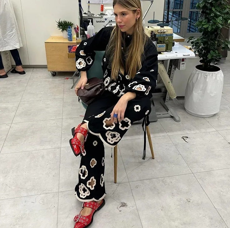 Damen lässiger Stoffanzug mit floralem Applikationsdesign EB