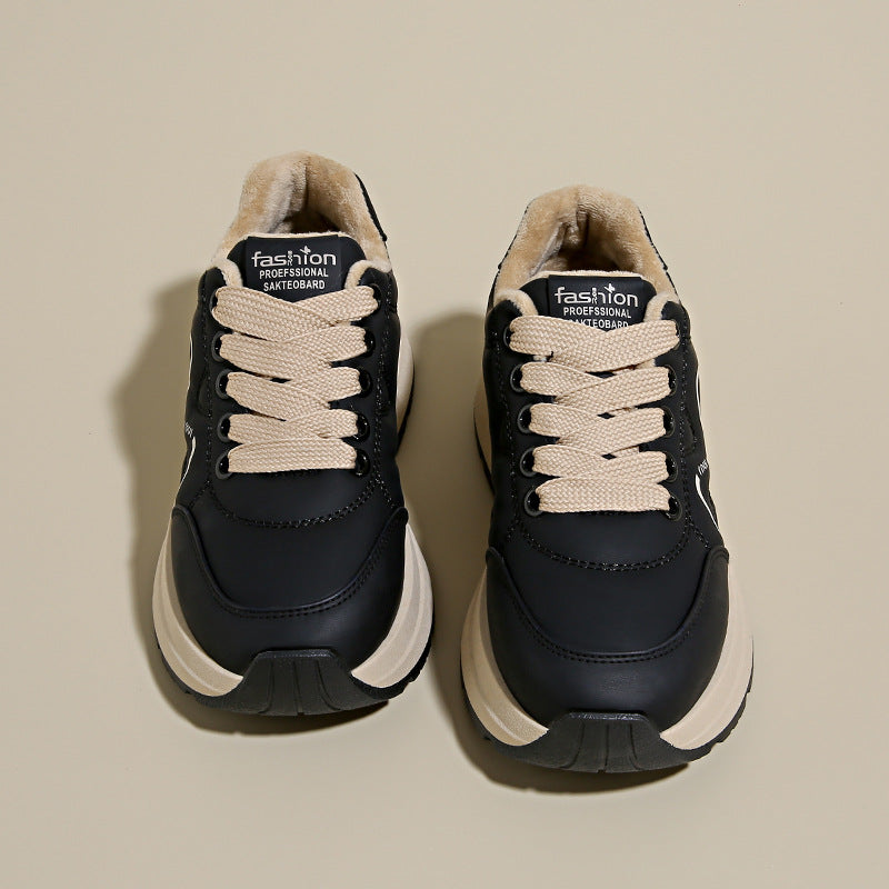Damen Freizeit Sneakers mit angenehmem Futter und rutschfester Sohle EB