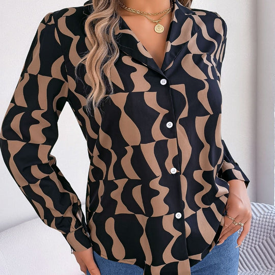 Damen Hemdbluse mit modernem grafischem Muster und eleganter Button-Down-Leiste EB