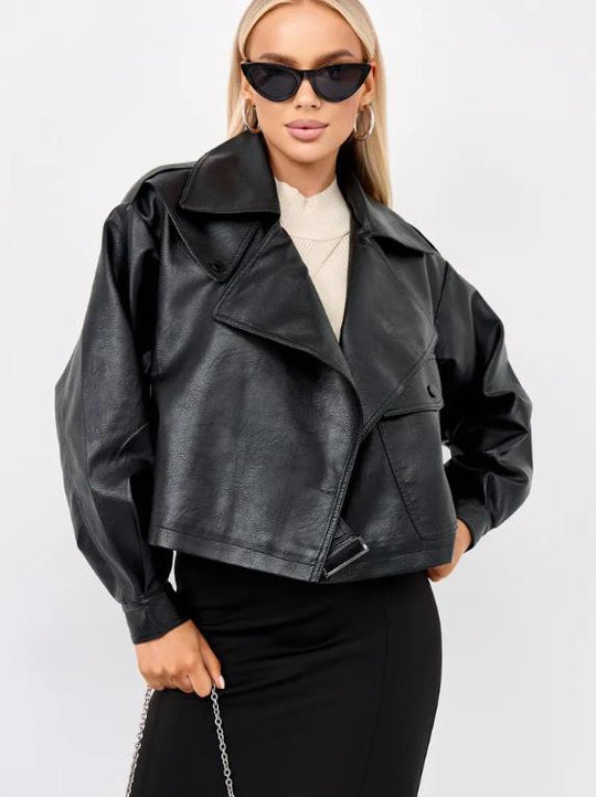 Damen Cropped Bikerjacke aus Kunstleder mit oversized Schnitt und strukturierten Details EB