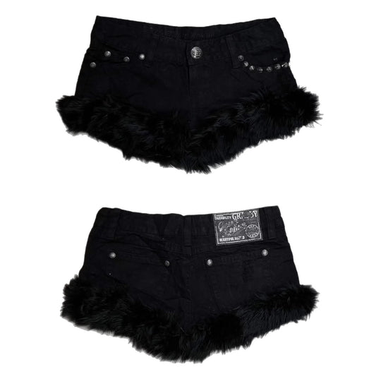 Damen Kurze Jeans mit flauschigen Saum EB