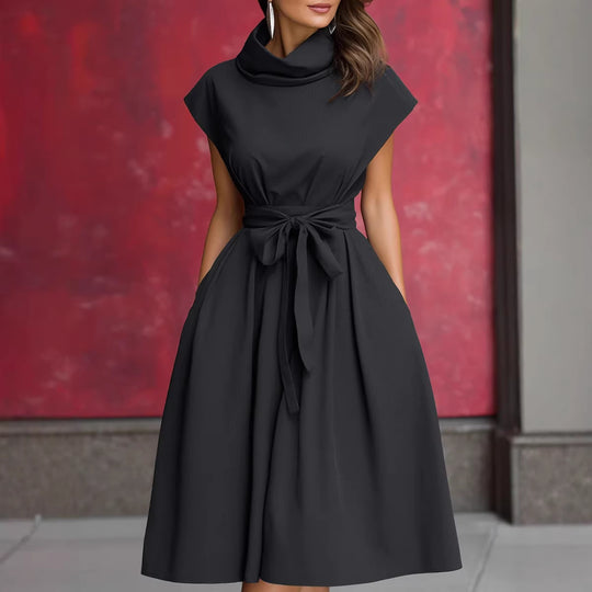 Damen Kleid mit schicker, geraffter Kapuze und praktischen Taschen EB