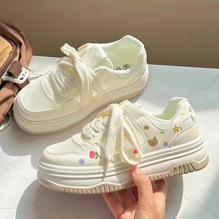 Damen Sneaker mit verspieltem Design und rutschfester Sohle EB