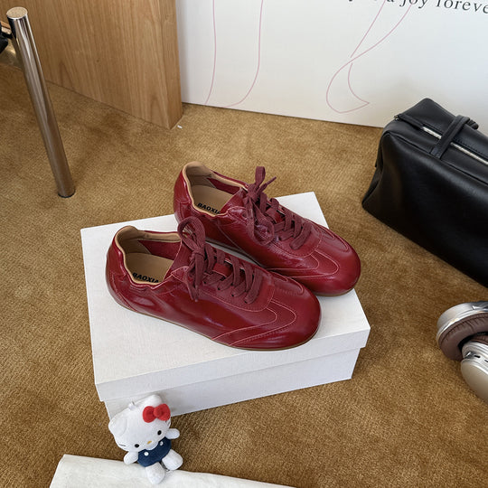 Damen Sneakers im hochwertigen Leder-Look mit eleganten Schnürdetails EB
