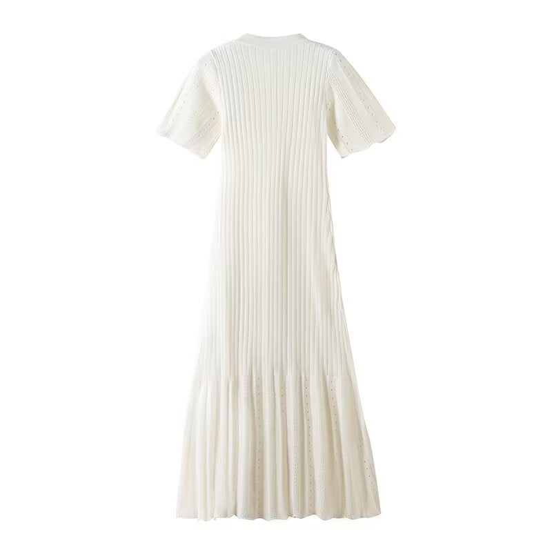 Damen knielanges Strickkleid mit eingeprägtem Muster und Knopfleiste EB