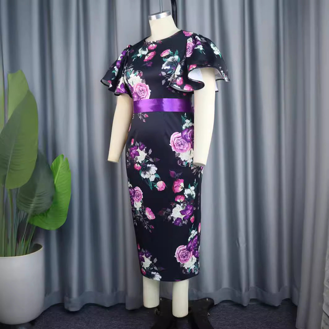 Damen figurbetontes Kleid mit floralen Akzenten EB