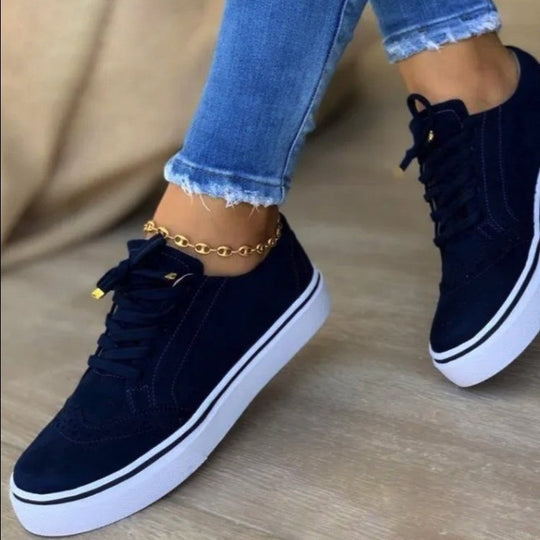 Damen Sneaker im eleganten Vintage-Look mit modischen Broguemustern EB