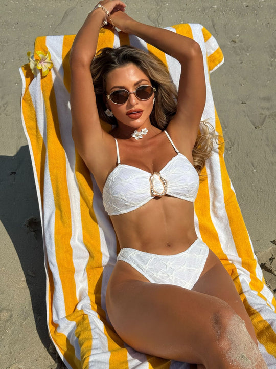 Damen Hochwertiger Bikini mit herausnehmbaren Polstern und elegantem Schnallen-Detail EB
