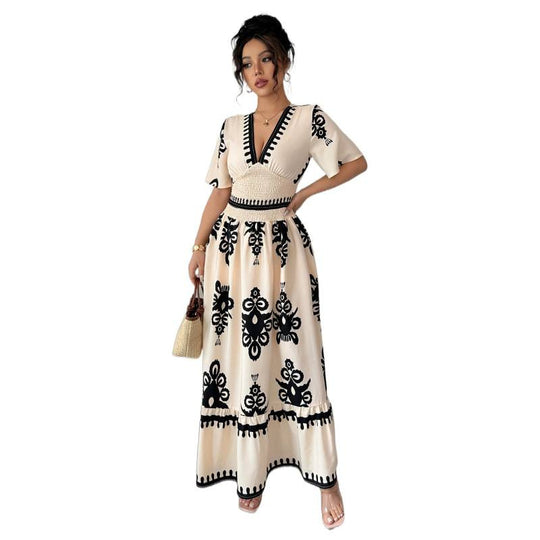 Damen Maxikleid mit floralem Design und dekorativen Rüschen EB