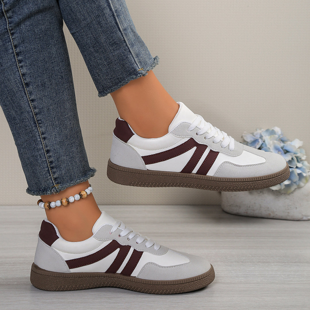 Damen Sportliche Sneakers mit retro-inspiriertem Design und bequemer Sohle EB