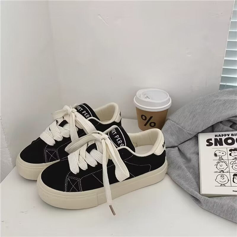 Damen Sportliche Sneakers mit modischem Design und komfortabler Sohle EB