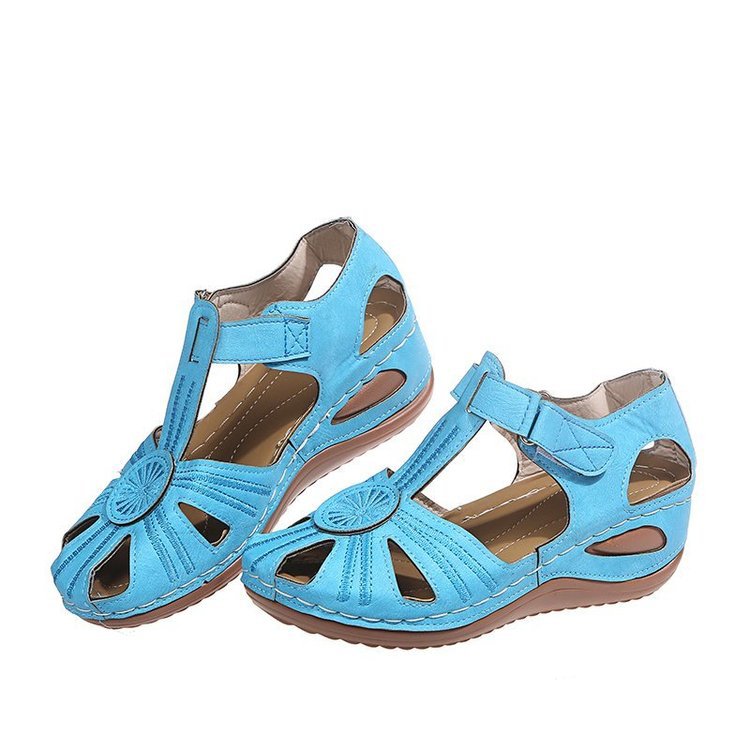 Damen Komfortable Sandaletten mit luftigen Cut-Outs und verstellbarem Riemen EB