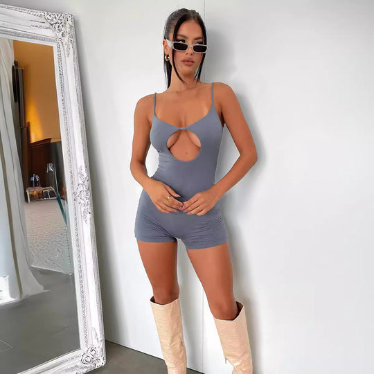Damen figurbetonter Jumpsuit mit verführerischem Cut-Out und Spaghettiträgern EB