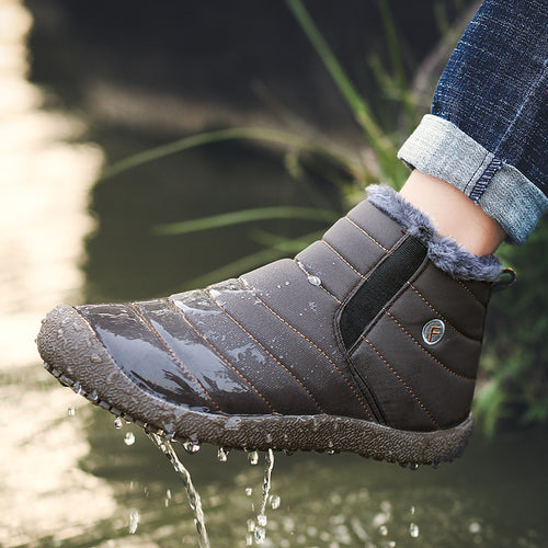 Damen Winterstiefel mit isolierendem Innenfutter und rutschfester Sohle EB