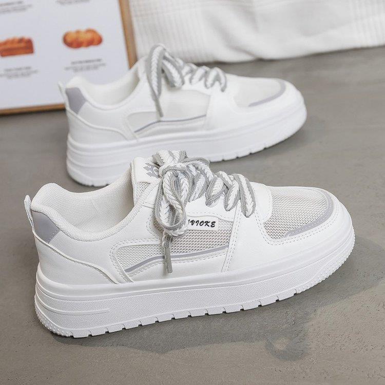 Damen Sportliche Sneakers mit luftiger Mesh-Oberfläche und dämpfender Sohle EB
