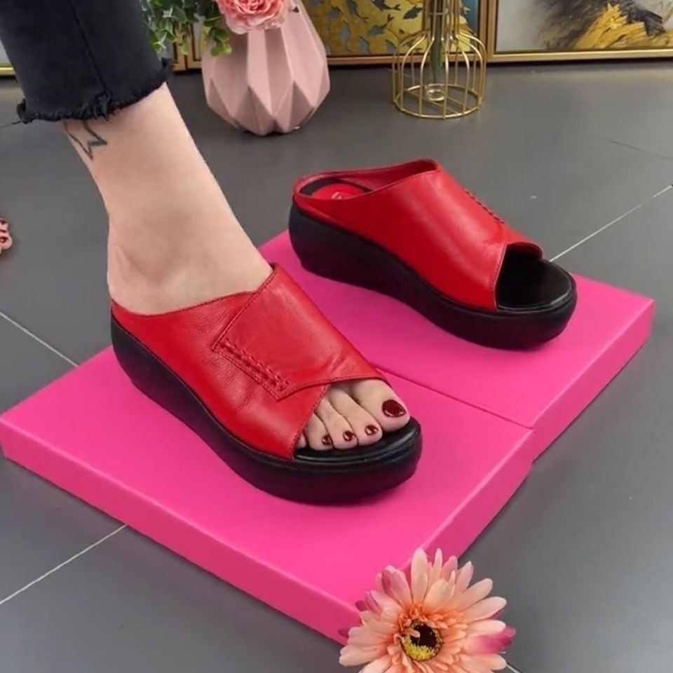 Damen Wedge-Pantoletten mit elegantem Riemendesign und komfortablem Fußbett EB