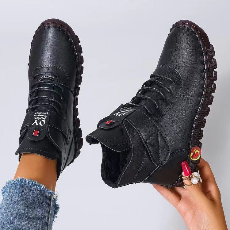 Damen nan knöchelhohe Freizeitboots mit Klettverschluss, elastischer Schnürung und markanter Profilsohle EB