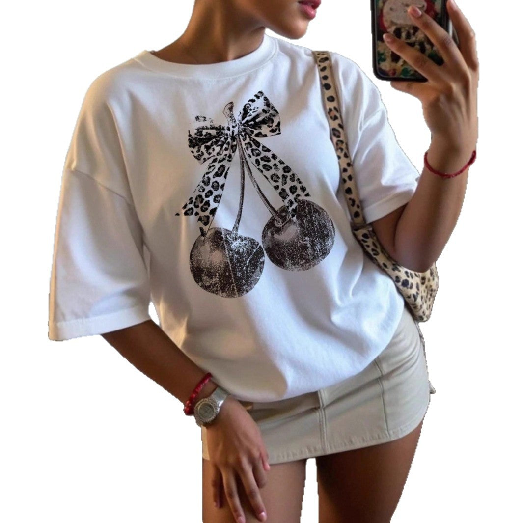 Damen T-Shirt mit kreativem Kirschmotiv und Leopardenband EB