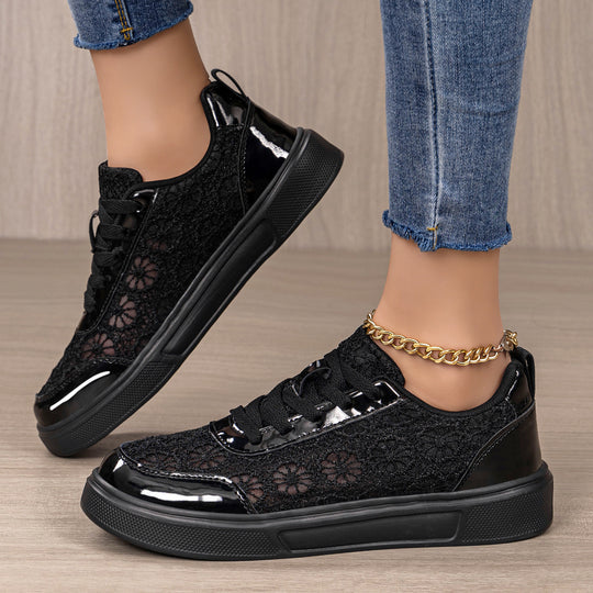Damen Sneakers mit filigraner Spitzenoptik und dämpfender Sohle EB