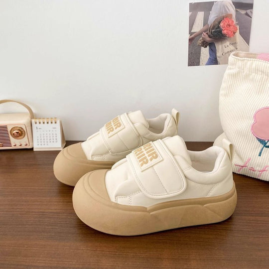 Damen Sneaker mit verstellbarem Klettverschluss und innovativem Sohlenprofil EB