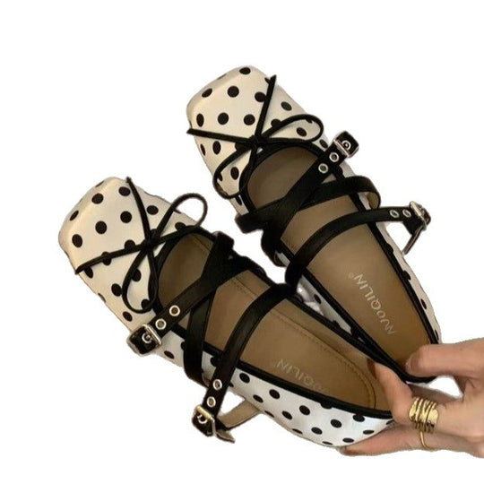 Damen modische Ballerinas mit dekorativem Schleifenmuster und verstellbarem Riemen EB