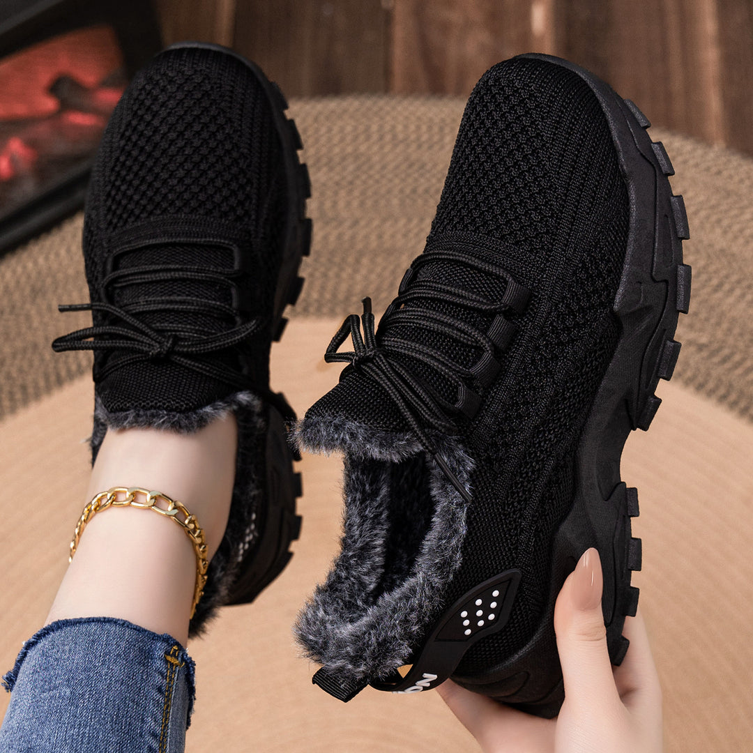 Damen Warmgefütterte Sneakers mit innovativer Strickoberfläche EB