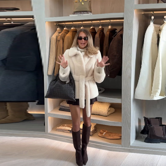 Damen Flauschige Kurzarmpulloverjacke mit breitem Gürtel EB